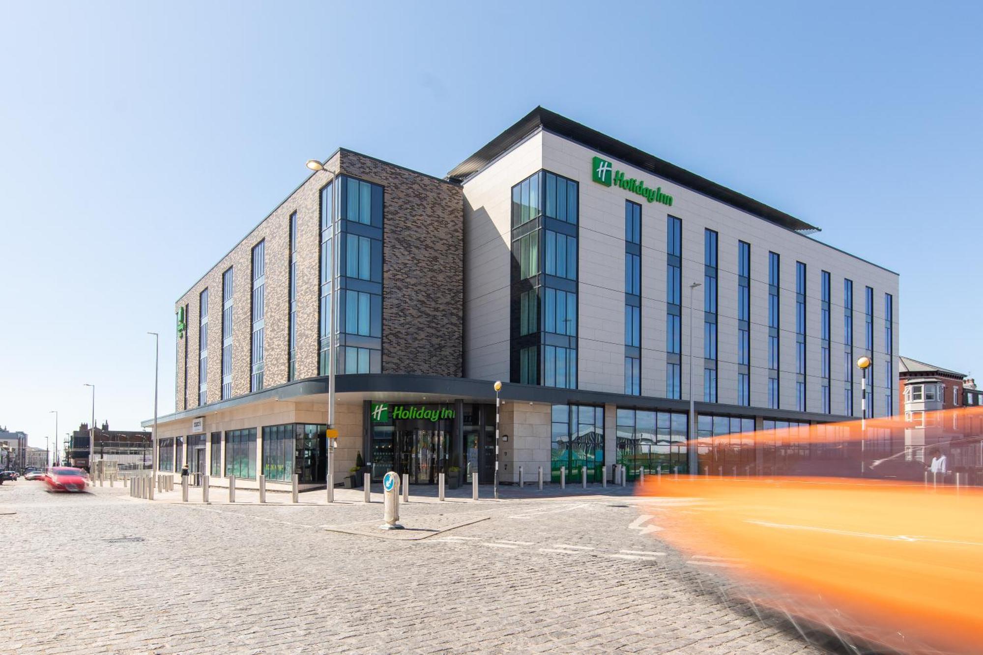 Holiday Inn Blackpool By Ihg Bagian luar foto