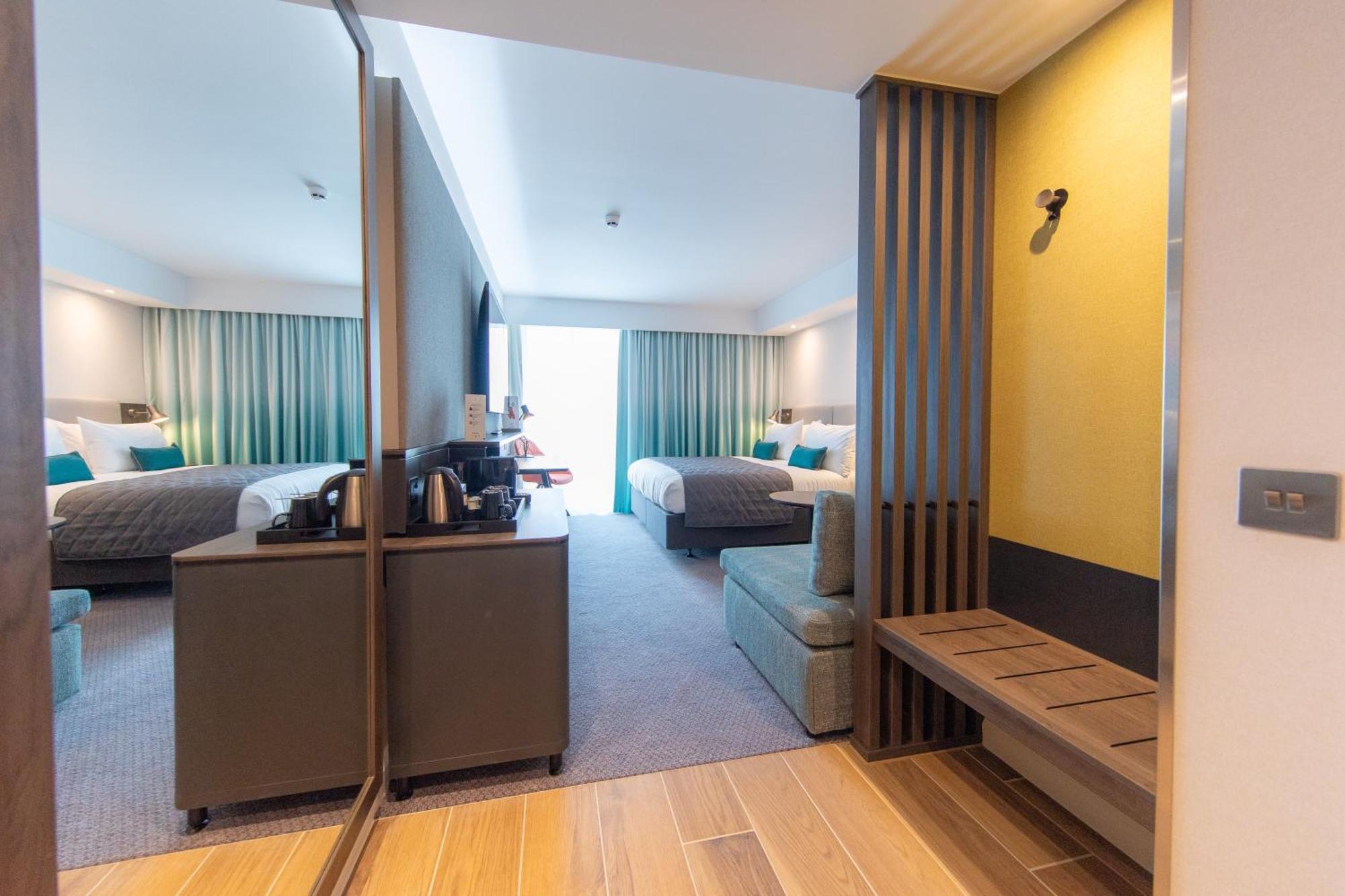 Holiday Inn Blackpool By Ihg Bagian luar foto