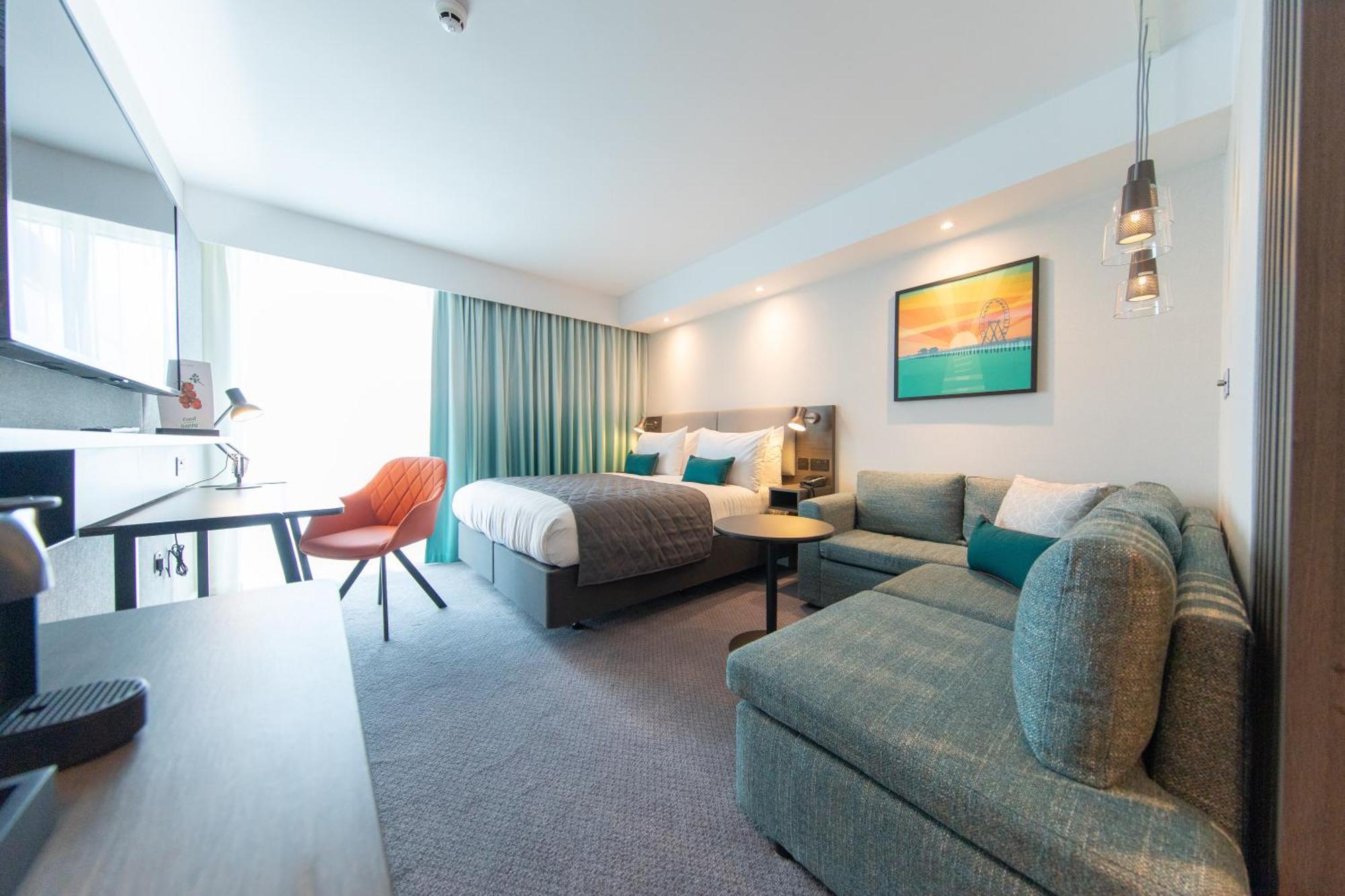 Holiday Inn Blackpool By Ihg Bagian luar foto