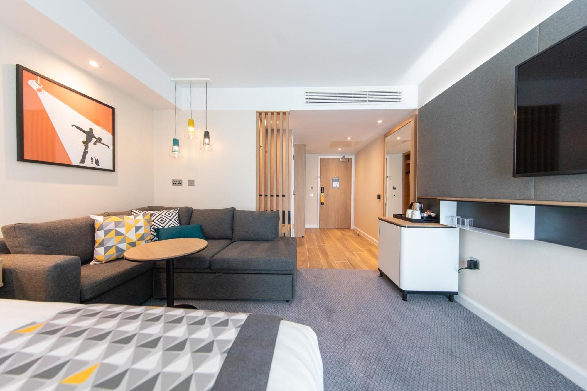 Holiday Inn Blackpool By Ihg Bagian luar foto