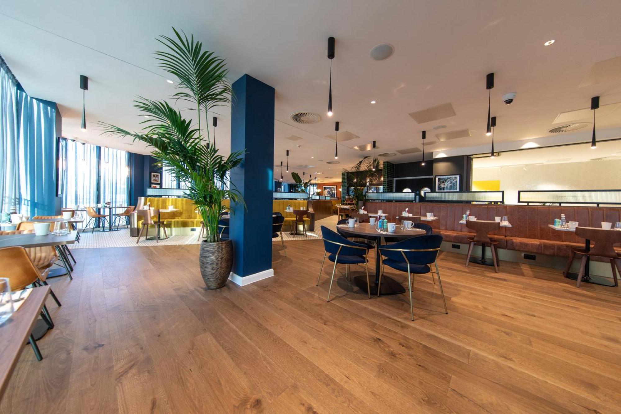 Holiday Inn Blackpool By Ihg Bagian luar foto
