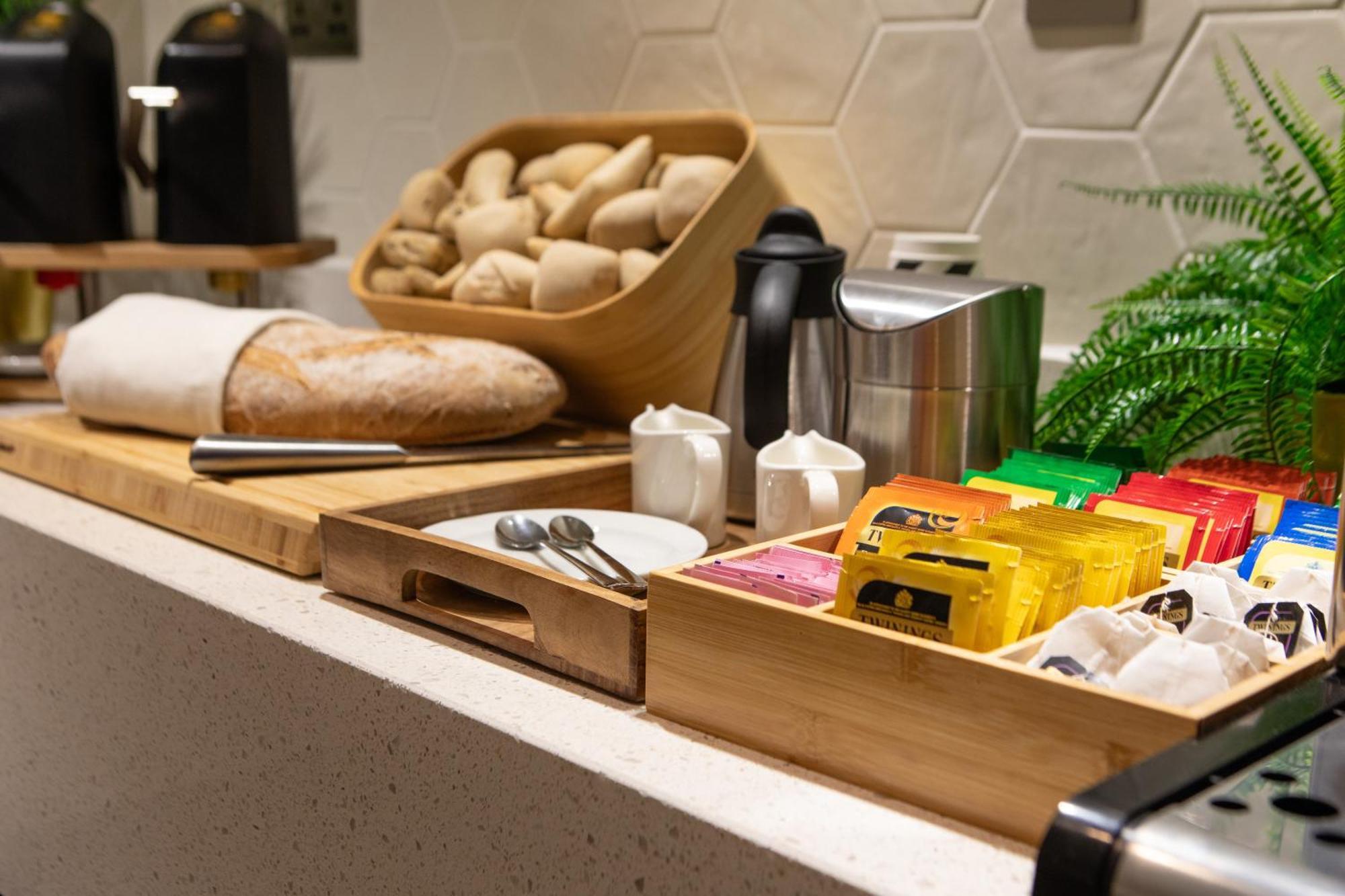 Holiday Inn Blackpool By Ihg Bagian luar foto
