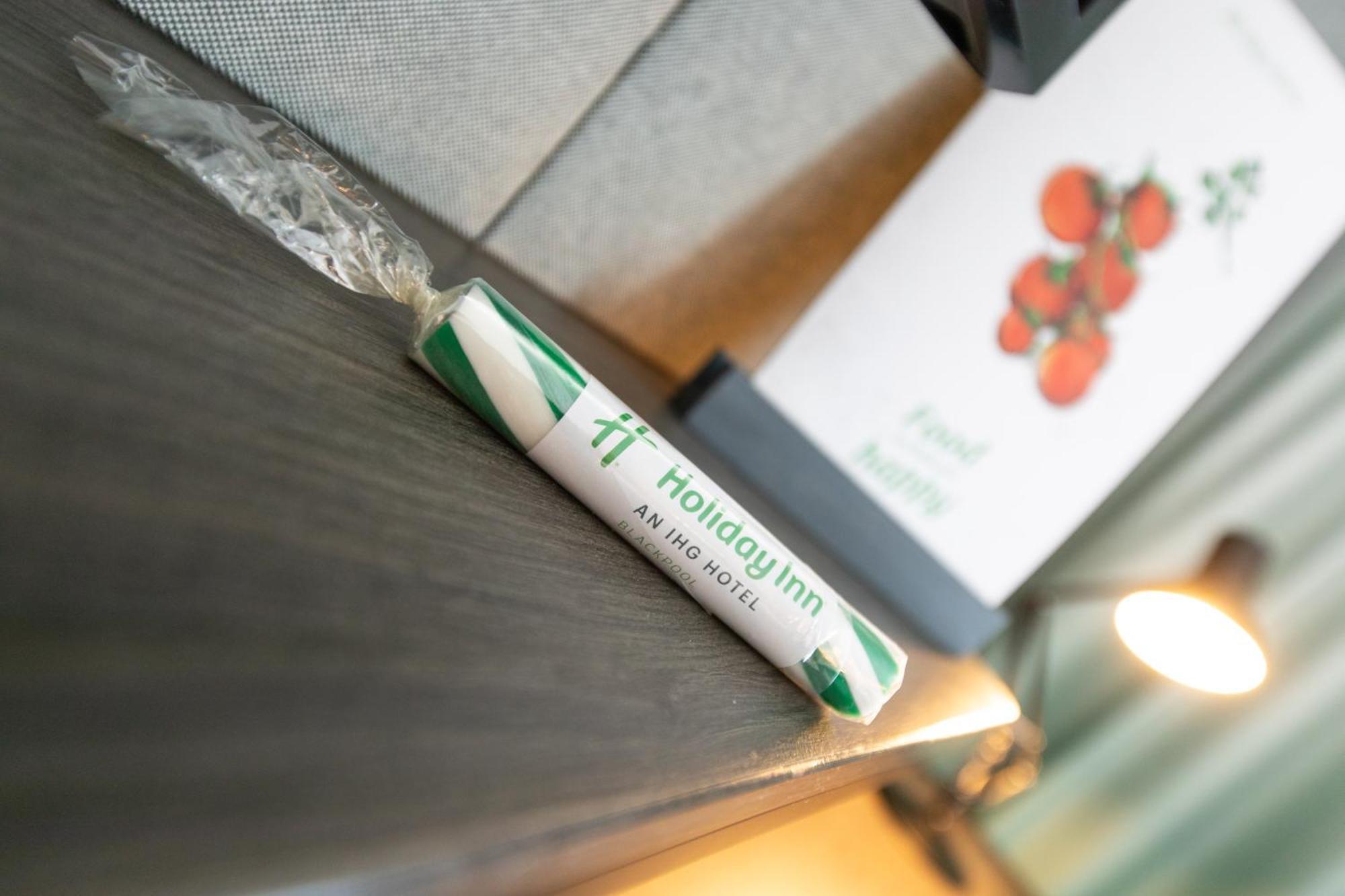 Holiday Inn Blackpool By Ihg Bagian luar foto