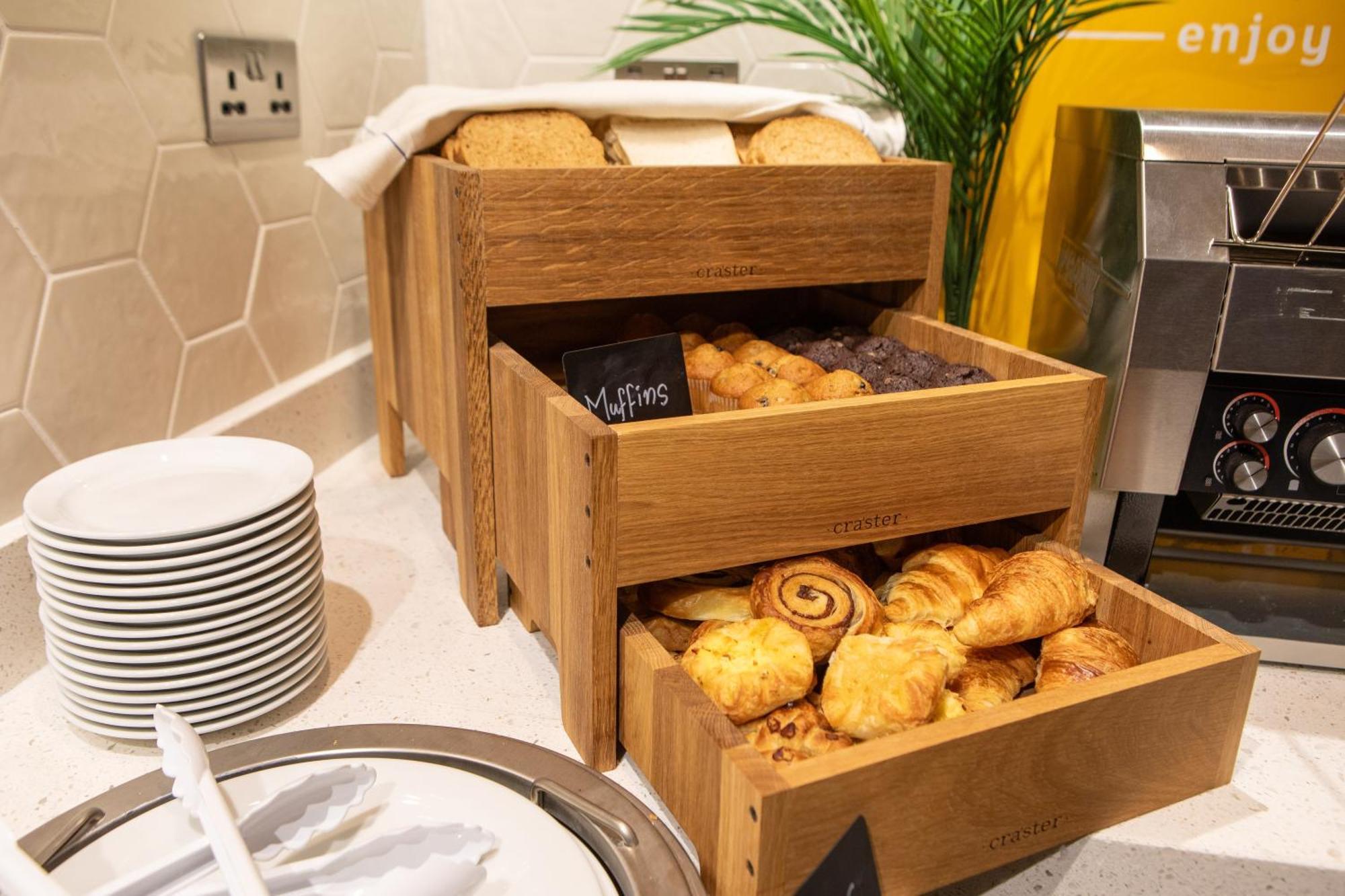 Holiday Inn Blackpool By Ihg Bagian luar foto